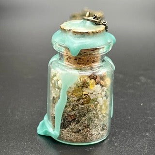 Prosperity Spell Jar Amulet