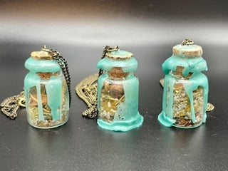 Prosperity Spell Jar Amulet